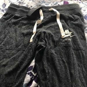 Nike joggers